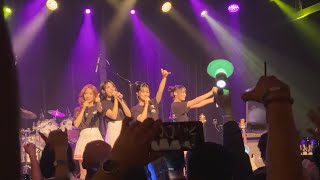 Download lagu QWER (큐떱) - 풀영상 End 1st World Tour [Rockation] Atlanta  251102 mp3