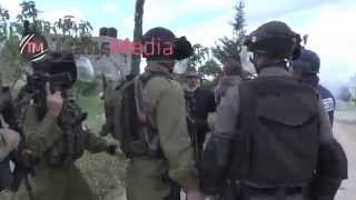 مواجهات قرية بلعين - رام الله وصدامات اهالي القرية مع قوات الاحتلال مباشرة