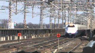 preview picture of video '日本の列車 : Shinkansens speed through Oyama : Japan Rail'
