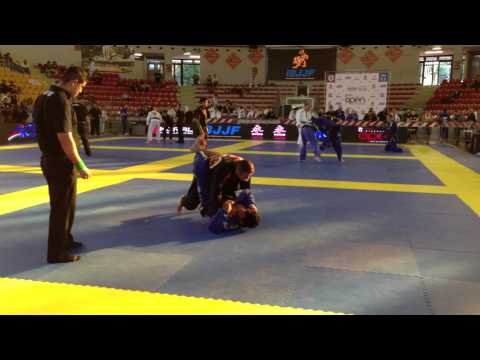 Luca Anacoreta vs Walnan Constantino - IBJJF Rome Open 2013 - Brown Adult - Open