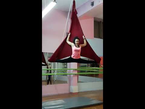 Aerial play (pole, aerial hoop, aerial sling)