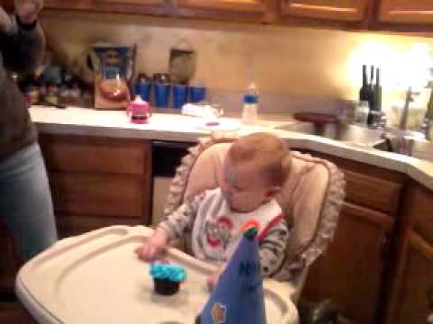 Lucian eats cake 1-9-10.mp4