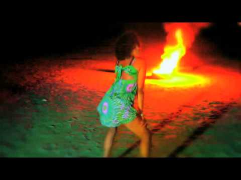 Loco hold something dir by Da Dokta