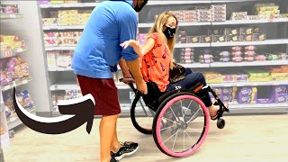 WHEELCHAIR ETIQUETTE: 10 REASONS YOU SHOULD NEVER TOUCH A WHEELCHAIR (Without asking)