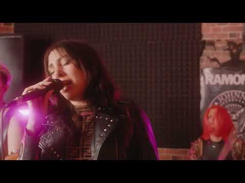 BAMBOLE DI PEZZA - Stuntman (Video Ufficiale)