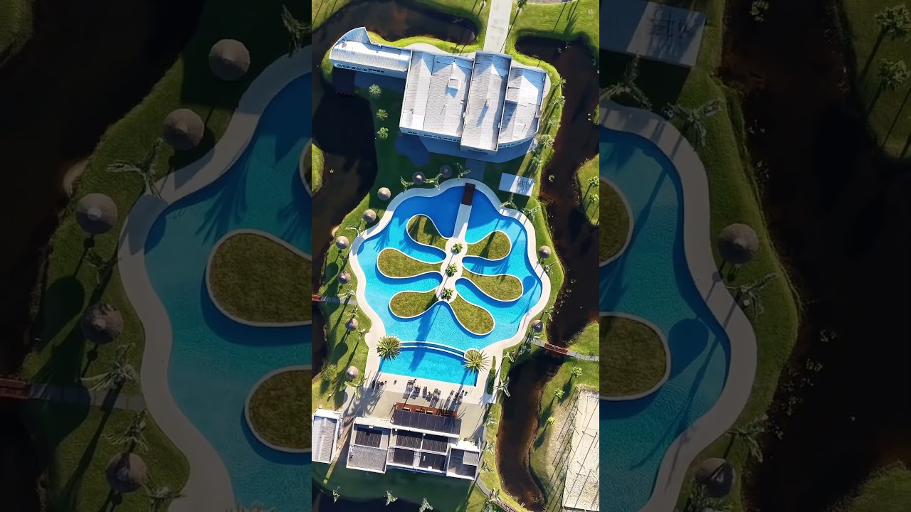 ÓTIMA CASA MOBILIADA E DECORADA NO CONDOMÍNIO DUBAI