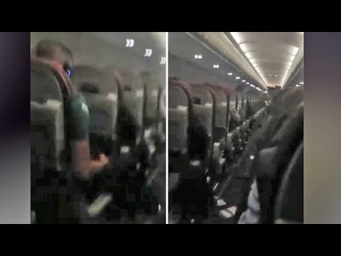 Forti turbolenze, l'aereo ha uno scossone: urla a bordo di un volo della Latam Airlines