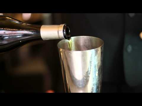 Kentucky Morning Fizz: A Sazerac Twist