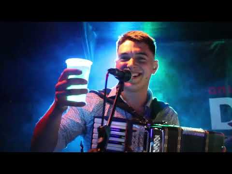 Kako poteka delovni dan Ansambla?