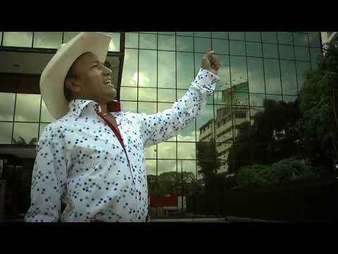 Carlos García // En el Campo y la Ciudad - (Official Video)