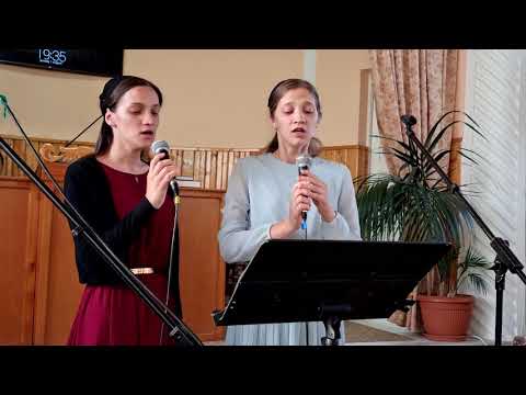 Lidia & Emma Tomus...