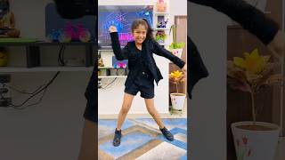 Download lagu Little dancer big moves! #taubatauba #saregamamusic mp3