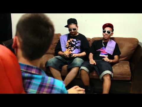 На Диване У Blow Money. Capital