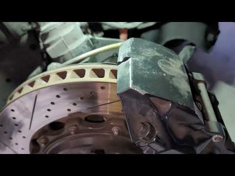 R33, R32, R34 Skyline GT-R front outer shaft joint removal.