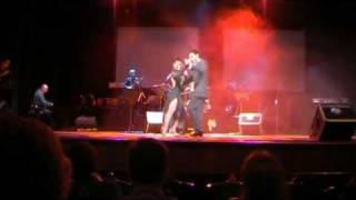 Mauro Caiazza y Guadalupe Ponzelli junto a "Alberto Bono"