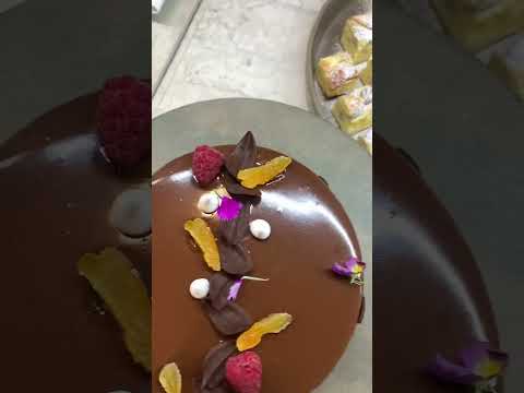 Sacher Torte Unveiled: A Journey into Austrian Patisserie"#cheflife #food #sachertorte #foodphotogra