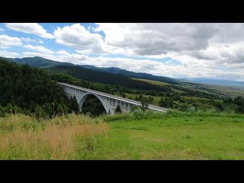 Regio train via Caracau viaduct