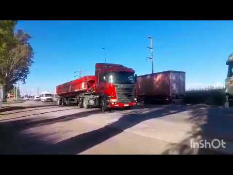Camiones en cruce de RP158 y RN19 , San Francisco , Cordoba , video 95 . SUSCRIBITE !!