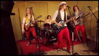 The Buttons - Converse Girl (Official Music Video)
