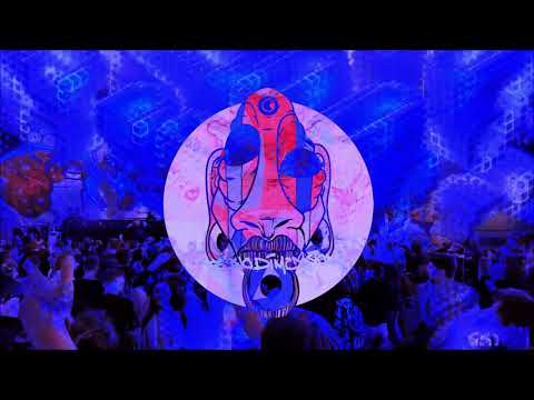 Twin Engine - Alien on Board