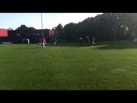 Oktay maakt 1-1 uit vrije trap