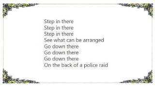 Ikara Colt - Belgravia Lyrics