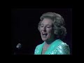 Vera Lynn: London Medley (1975 Royal Variety Performance)