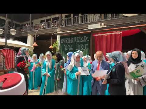 Elhamdulilah Zotit Maturante Vajza ime Albulena Sadiku  Medresen Isa Beu Shkup