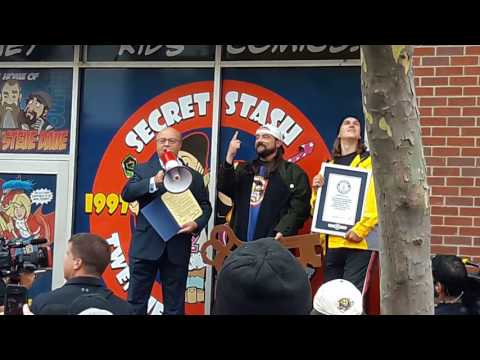 Kevin Smith Day Official! And a Key to the City.