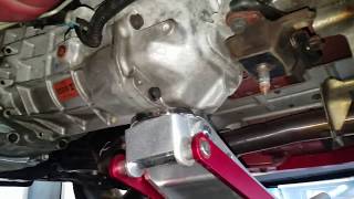Changing the transmission mount on the Camaro