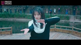 Gosh😱 His girlfriend's Chinese martial art is so gooood!! Her Tai Chi is invincible on the arena