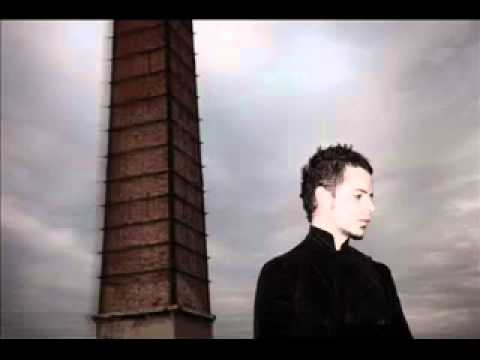 download lagu mp3 mp4 Emre Aydin Tam Dort Yil Olmus, download lagu Emre Aydin Tam Dort Yil Olmus gratis, unduh video klip Emre Aydin Tam Dort Yil Olmus