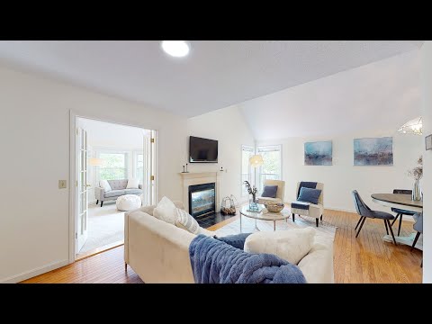 18 Maple Ridge Drive, Burlington, MA - Presented by Lauren Brooks