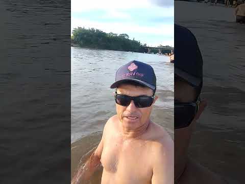 Éu andando na praia quarto crescente Aragarças Goiás 