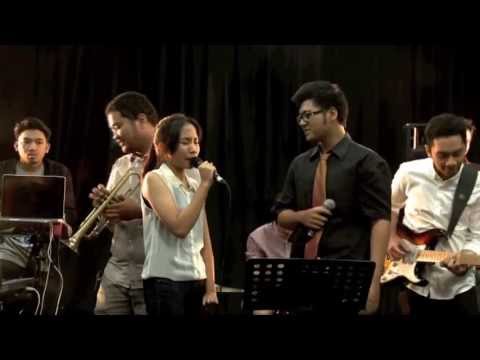 Buktikanlah (Dewi Sandra ft. Ryan Pasto Cover) - theSOCIAL Live at BINUS TV