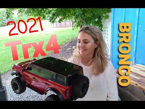 Traxxas trx4 2021 bronco unboxing and first run on the world's best backyard crawler course
