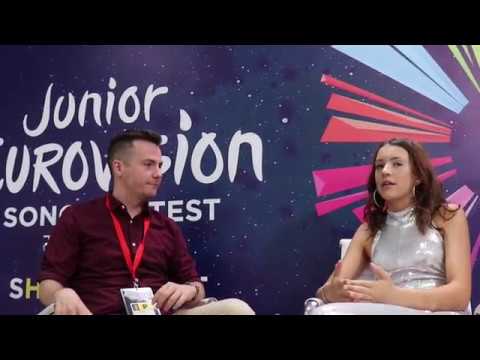 Isabella from Australia plays Mario Kart on our Nintendo Switch! - Junior Eurovision 2017