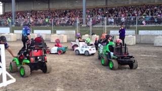 preview picture of video 'Lindsay EX Powerwheels 2014'