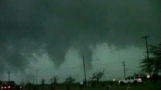 preview picture of video 'Tornado warnings, supercells, chase footage April 17 2013, Elgin - Sterling Oklahoma'