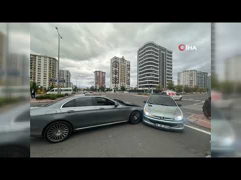 Kayseri’de “göz göre göre” gelen kaza kamerada