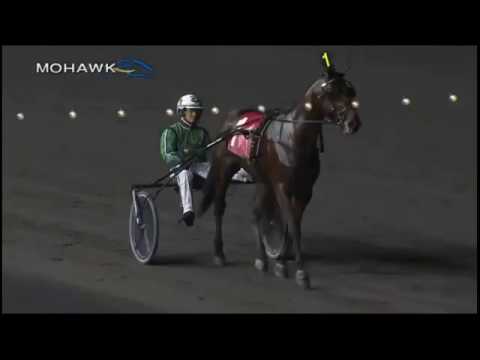 Resolve & Åke Svanstedt wins Maple Leaf Trot ($632,000) in 1.51,3 (1.09,4).