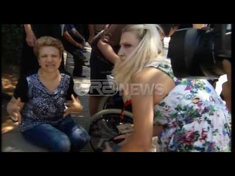 Ora News – E moshuara humb ndjenjat para Kuvendit, kërkon të takojë ministrin Manjani