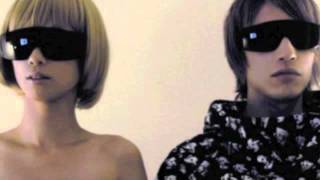 Step on the Floor - capsule