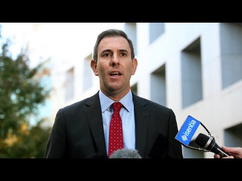 Chalmers slams government for 'leaving people stranded'