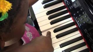 *59-Preschool Piano Lesson With Big Sis
