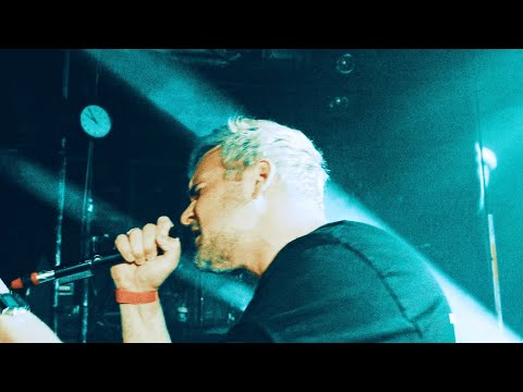 LEONS MASSACRE – Downfall ft. Lukas Mantsch of All Faces Down (Official Live Video)