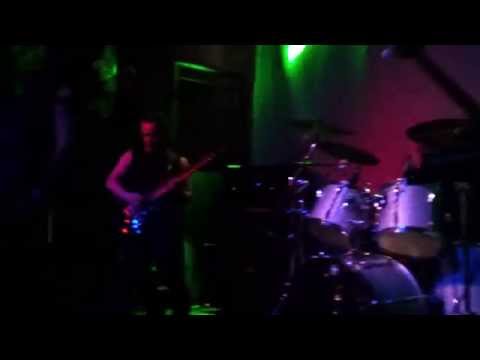 Maxdmyz live with 'Hate Injustice' @ Purple Turtle 17/08/14