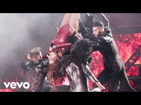 Videoclip de Popurrí Divino (En Vivo Desde La Arena Ciudad De México) — Gloria Trevi