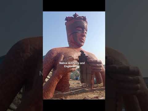 Multicolor Welcome Fiber Lady Statue 18 feet, For Exterior Decor