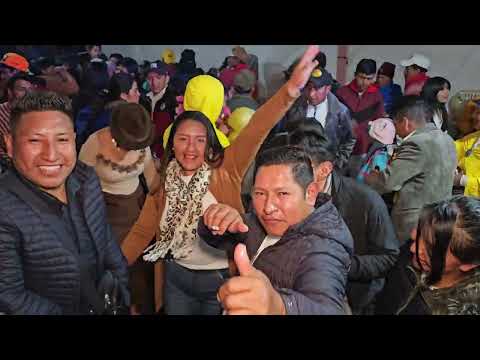 Efrain Acero y su grupo la Onda en Latacunga